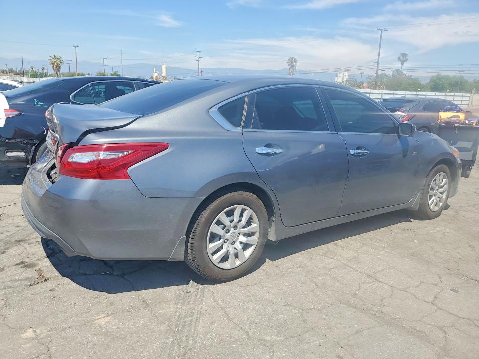 47822296 :رقم المزاد ، 1N4AL3AP8JC110518 vin ، 2018 Nissan Altima مزاد بيع