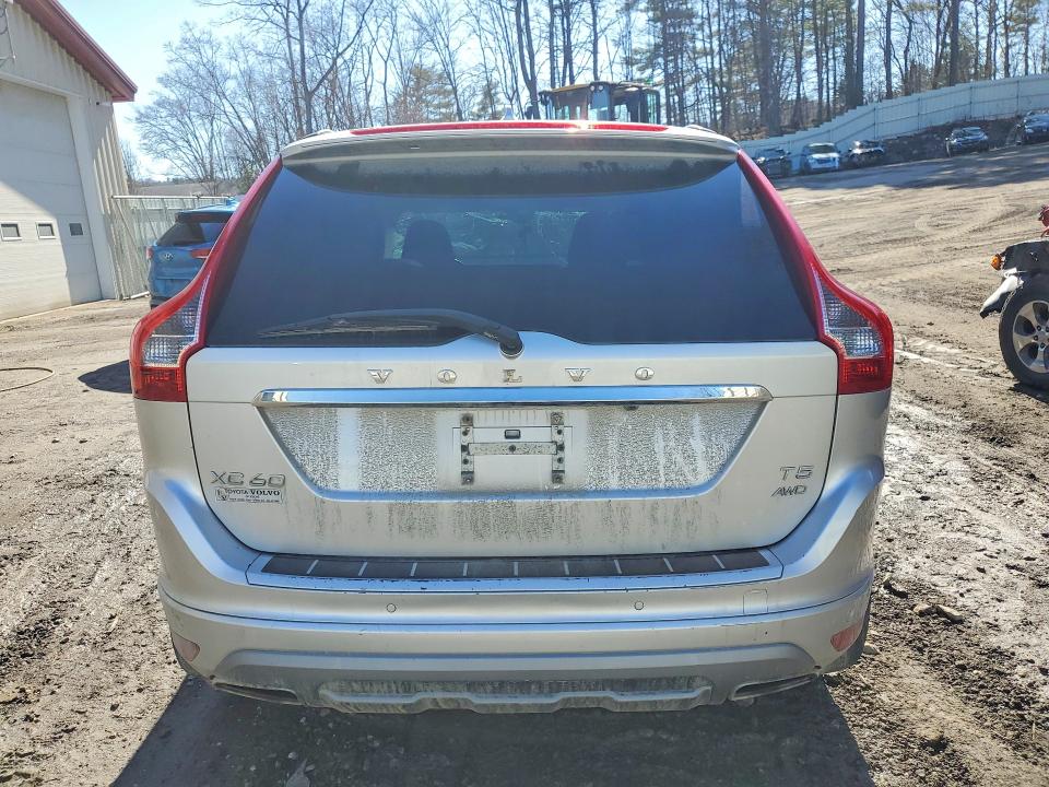 Продажа на аукционе авто 2016 Volvo Xc60, vin: YV4612RK8G2781174, номер лота: 49171156