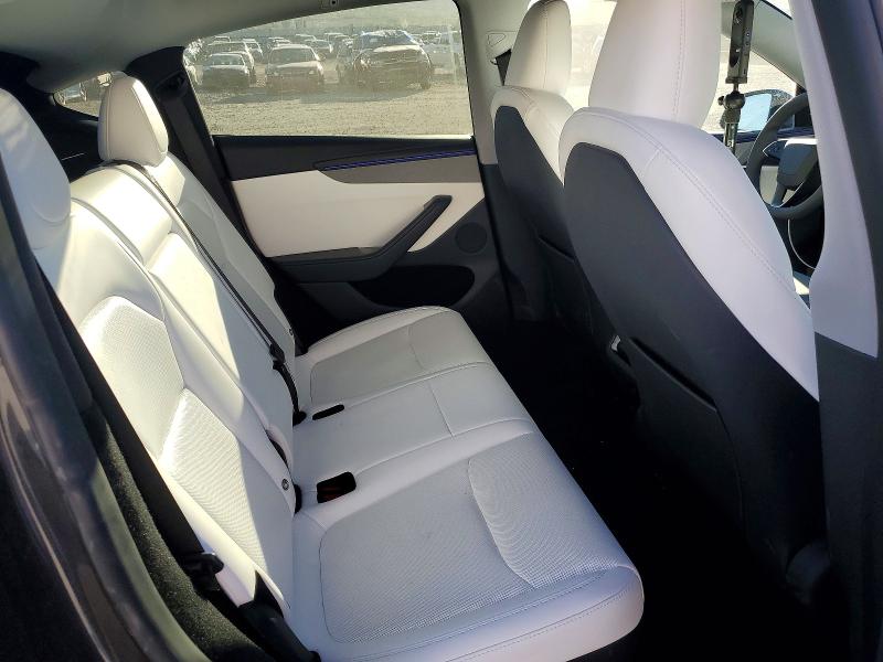 2026 Tesla Model Y მანქანა იყიდება აუქციონზე, vin: 7SAYGDEE0TF390830, აუქციონის ნომერი: 48946266