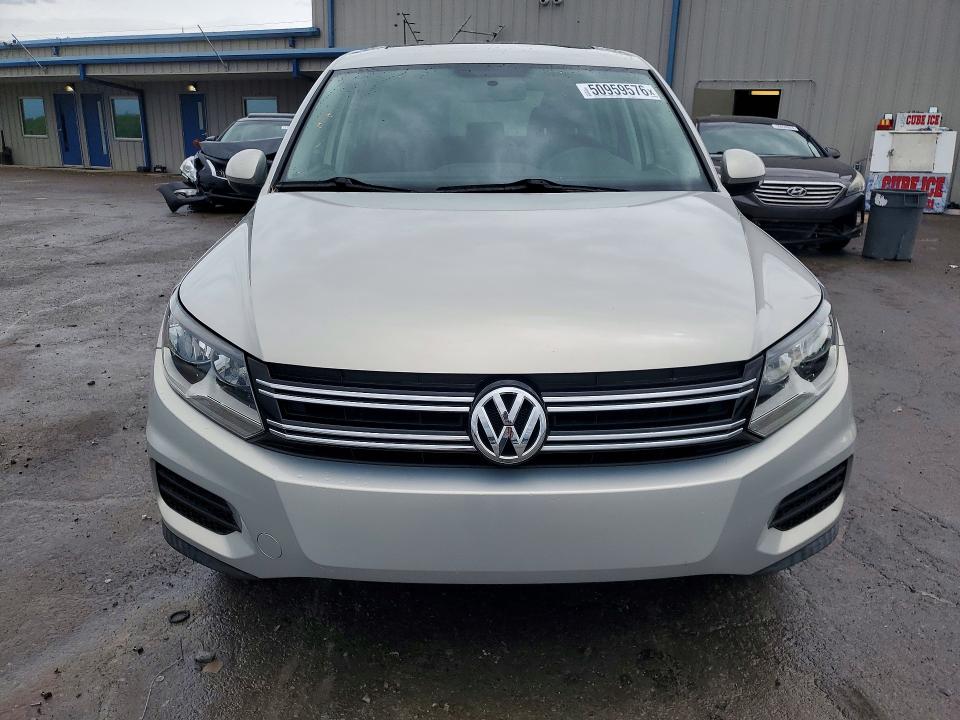 50959576 :رقم المزاد ، WVGAV7AX9DW555358 vin ، 2013 Volkswagen Tiguan مزاد بيع