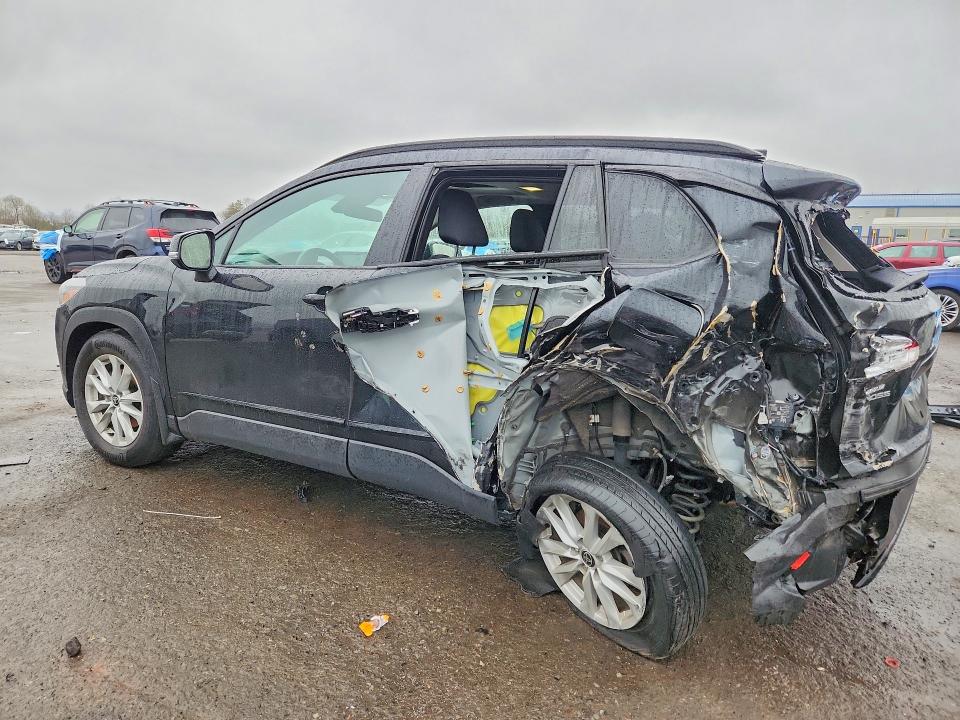 48496176 :رقم المزاد ، 7MUBAABG0NV005487 vin ، 2022 Toyota Corolla Cross مزاد بيع