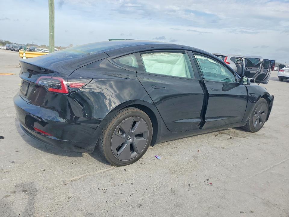 48252946 :رقم المزاد ، 5YJ3E1EA3NF101256 vin ، 2022 Tesla Model 3 مزاد بيع