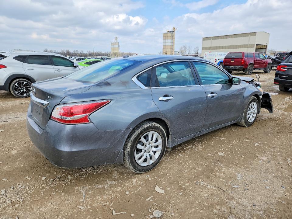 Продажа на аукционе авто 2015 Nissan Altima, vin: 1N4AL3AP4FN873423, номер лота: 47895536