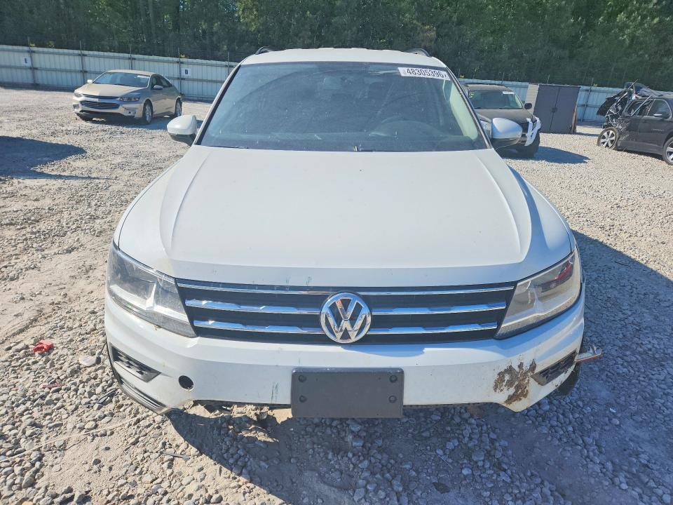48305396 :رقم المزاد ، 3VV1B7AX1JM078953 vin ، 2018 Volkswagen Tiguan مزاد بيع