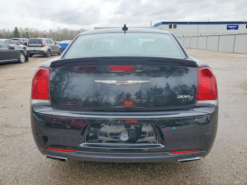51292576 :رقم المزاد ، 2C3CCABG2JH308020 vin ، 2018 Chrysler 300 مزاد بيع