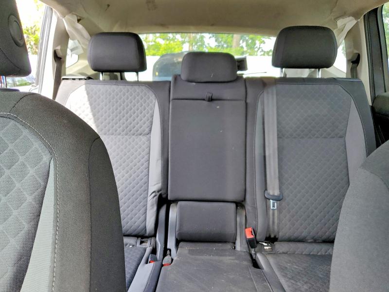 51301056 :رقم المزاد ، 3VV1B7AX2JM074054 vin ، 2018 Volkswagen Tiguan مزاد بيع