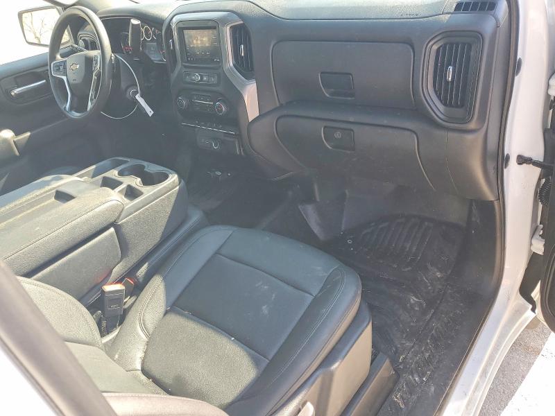 47915136 :رقم المزاد ، 3GCNYAEH3MG407184 vin ، 2021 Chevrolet Silverado مزاد بيع