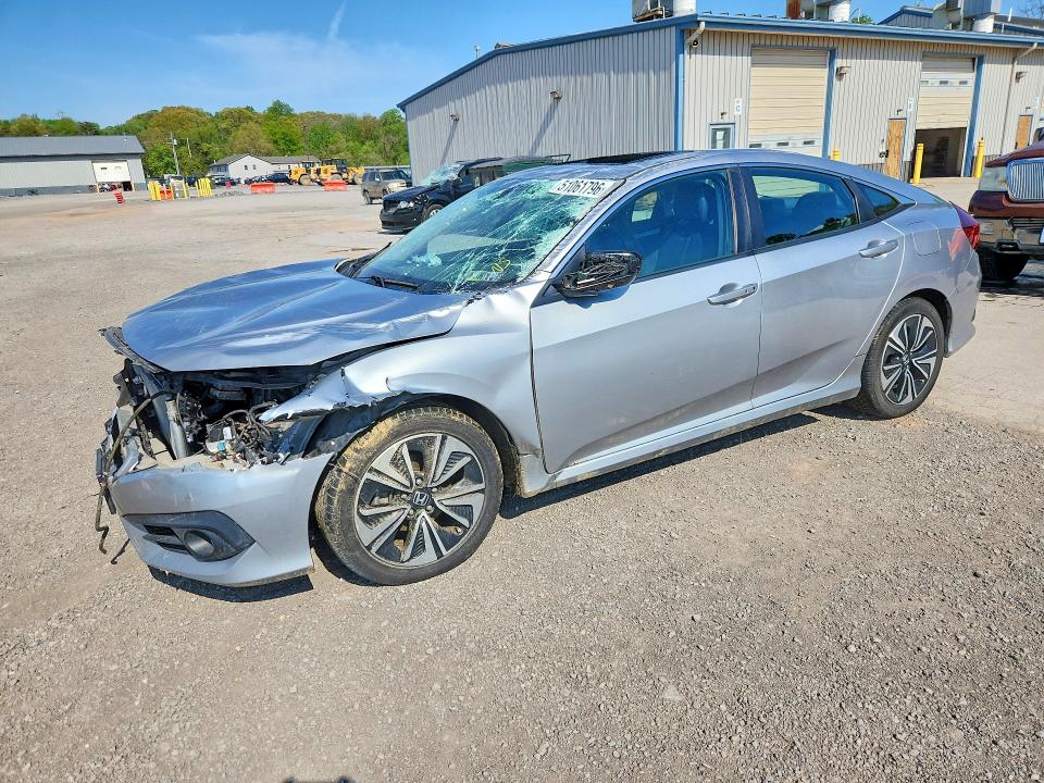 51061796 :رقم المزاد ، 19XFC1F79GE215017 vin ، 2016 Honda Civic مزاد بيع