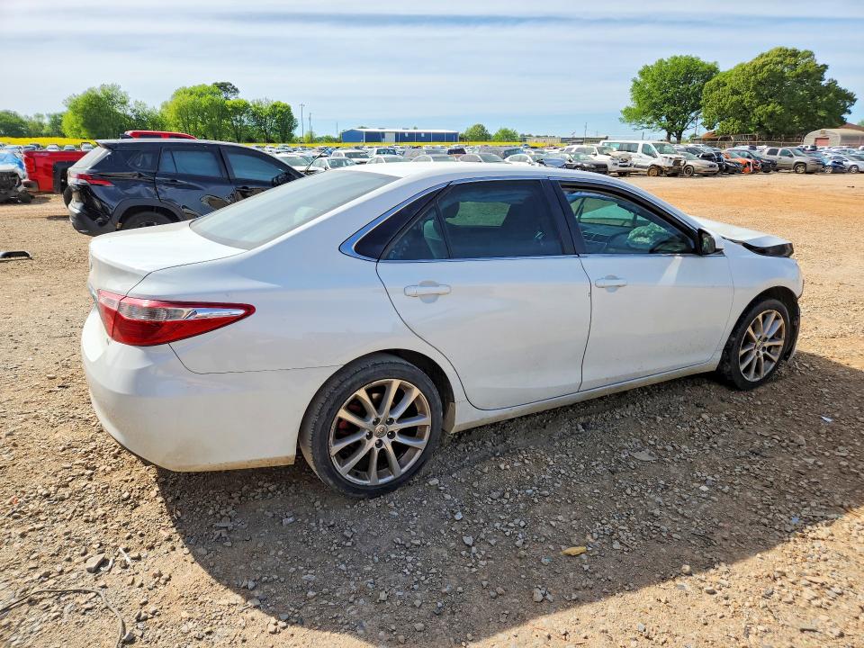 2015 Toyota Camry მანქანა იყიდება აუქციონზე, vin: 4T4BF1FK3FR486716, აუქციონის ნომერი: 48948516