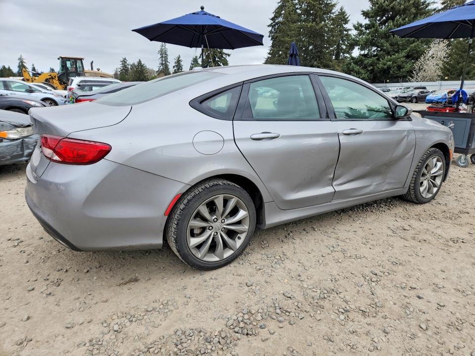 48479656 :رقم المزاد ، 1C3CCCBB9FN725911 vin ، 2015 Chrysler 200 مزاد بيع