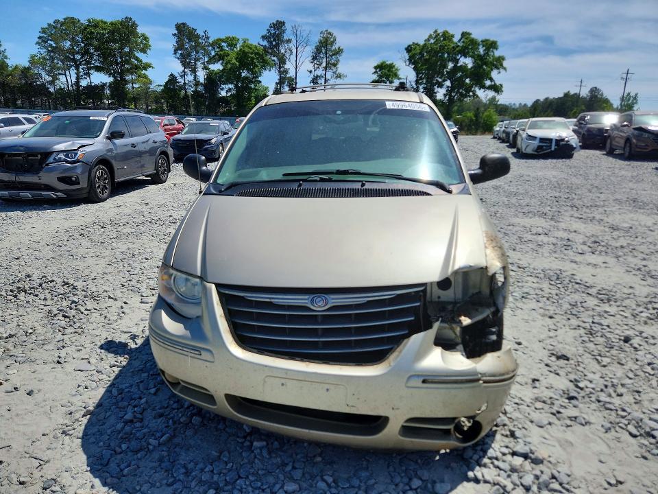 2005 Chrysler Town & Country მანქანა იყიდება აუქციონზე, vin: 2C8GP64L45R286206, აუქციონის ნომერი: 49964056
