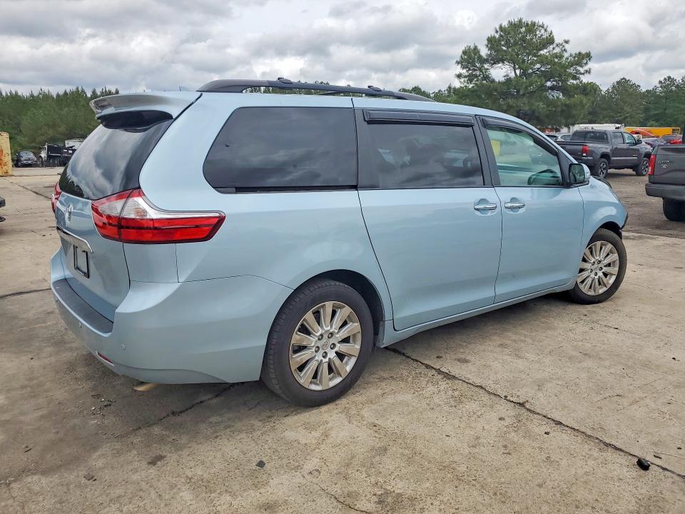 51036326 :رقم المزاد ، 5TDYK3DCXFS689019 vin ، 2015 Toyota Sienna مزاد بيع