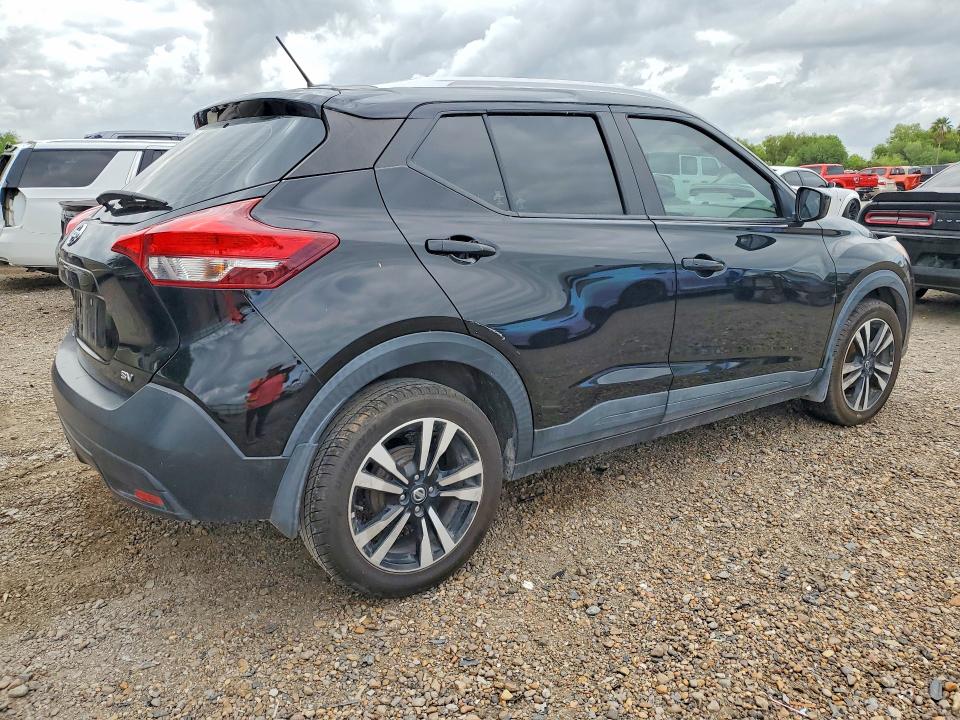 50061096 :رقم المزاد ، 3N1CP5CU0JL511946 vin ، 2018 Nissan Kicks مزاد بيع