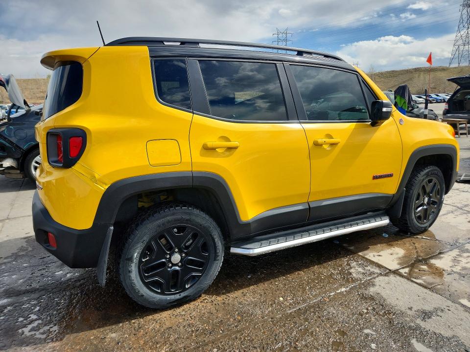 2018 Jeep Renegade მანქანა იყიდება აუქციონზე, vin: ZACCJBCB4JPH15796, აუქციონის ნომერი: 49302866