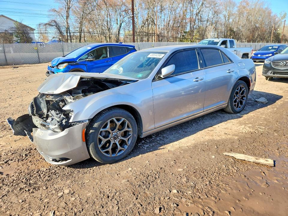 49534396 :رقم المزاد ، 2C3CCAGG3JH267860 vin ، 2018 Chrysler 300 مزاد بيع