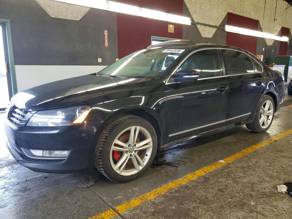 48443936 :رقم المزاد ، 1VWCM7A38EC101602 vin ، 2014 Volkswagen Passat مزاد بيع