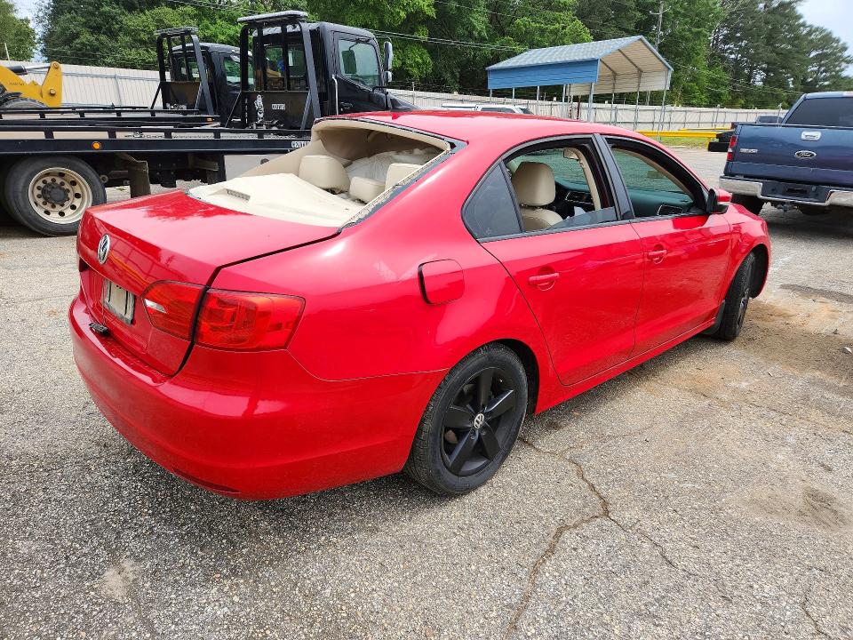 48811276 :رقم المزاد ، 3VWLL7AJ2EM223596 vin ، 2014 Volkswagen Jetta مزاد بيع
