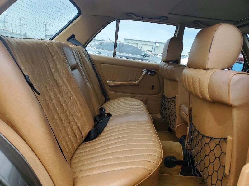 50647576 :رقم المزاد ، WDBAB33C2FA192156 vin ، 1985 Mercedes-benz 300 مزاد بيع