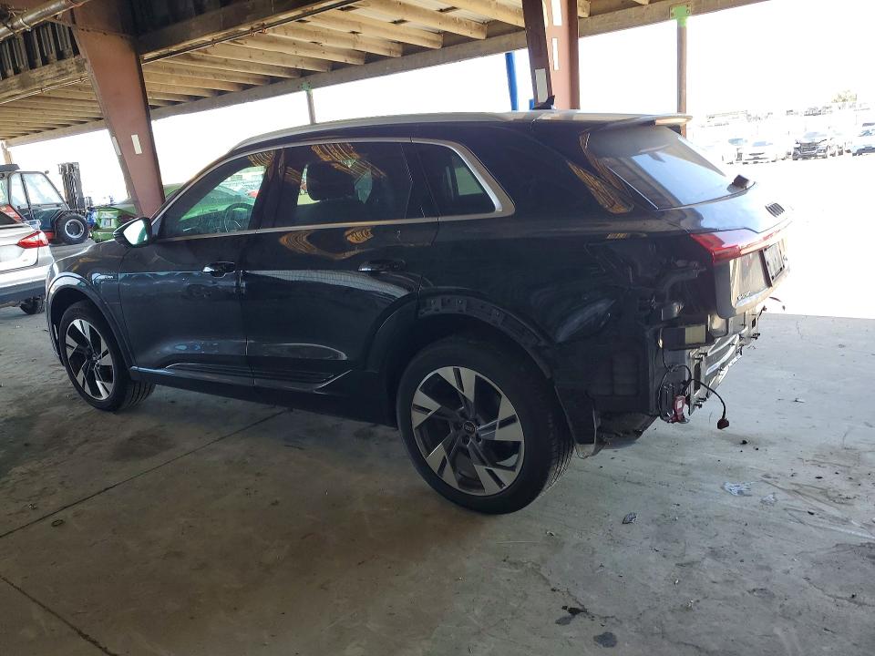 Продаж на аукціоні авто 2022 Audi E-tron, vin: WA1LAAGE0NB031806, номер лоту: 48567646