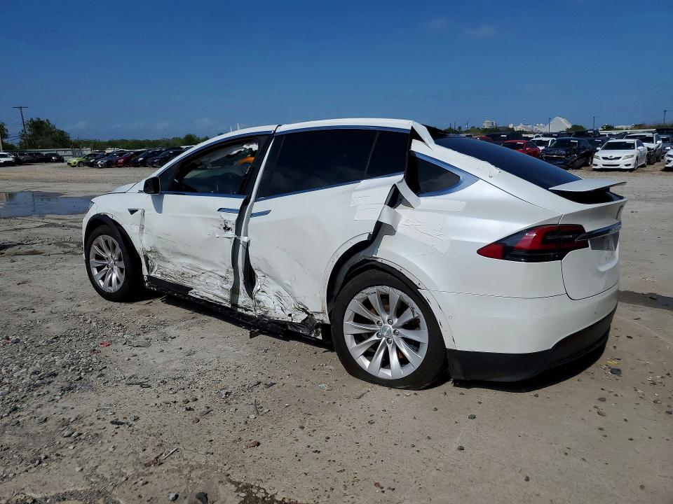 Продажа на аукционе авто 2020 Tesla Model X, vin: 5YJXCBE22LF237588, номер лота: 49715026