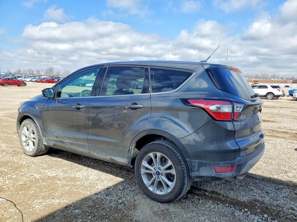 2017 Ford Escape მანქანა იყიდება აუქციონზე, vin: 1FMCU0GD4HUC09915, აუქციონის ნომერი: 48322506