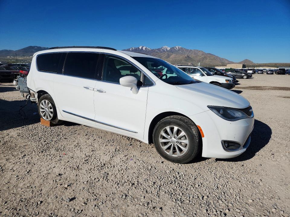 Продаж на аукціоні авто 2017 Chrysler Pacifica, vin: 2C4RC1BG1HR621683, номер лоту: 48664136