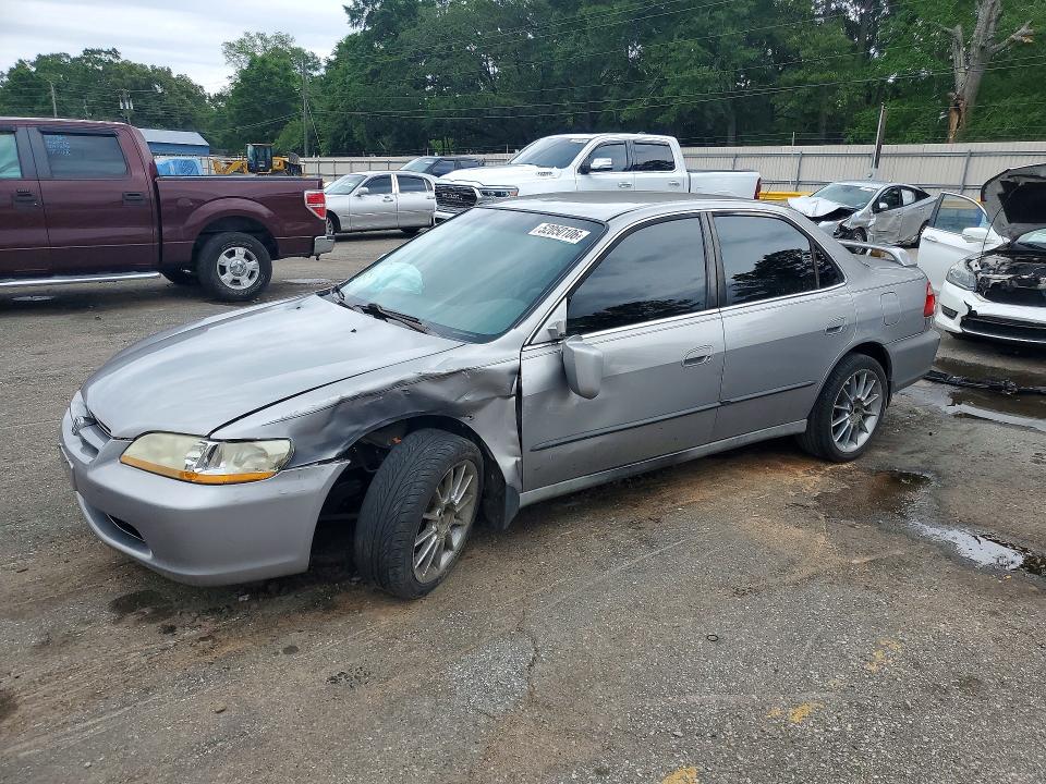 52050106 :رقم المزاد ، 1HGCG564XXA071017 vin ، 1999 Honda Accord مزاد بيع
