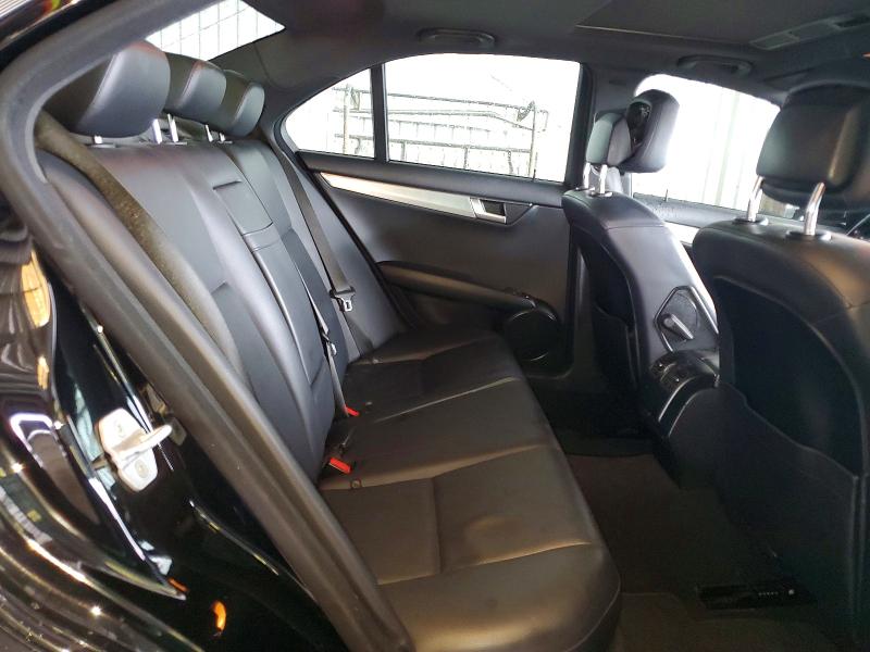 Продажа на аукционе авто 2013 Mercedes-benz C, vin: WDDGF4HB7DA779400, номер лота: 50778076