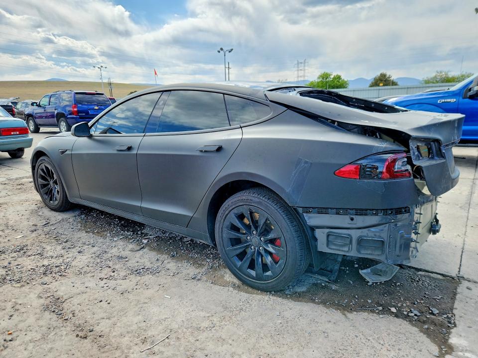 Продажа на аукционе авто 2018 Tesla Model S, vin: 5YJSA1E23JF275726, номер лота: 49843456