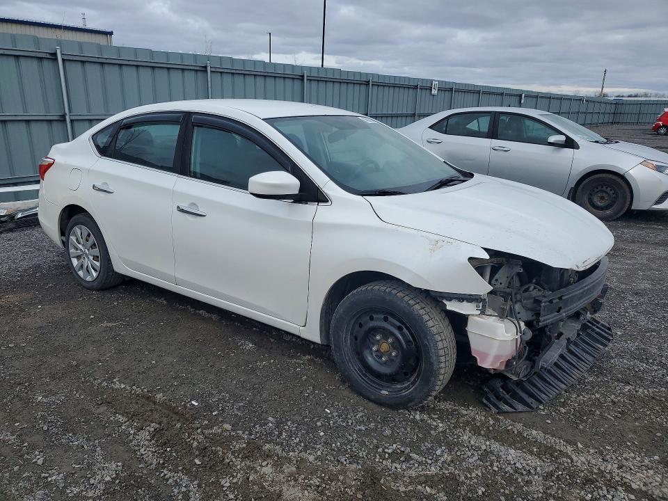 48065326 :رقم المزاد ، 3N1AB7AP8JY217406 vin ، 2018 Nissan Sentra مزاد بيع