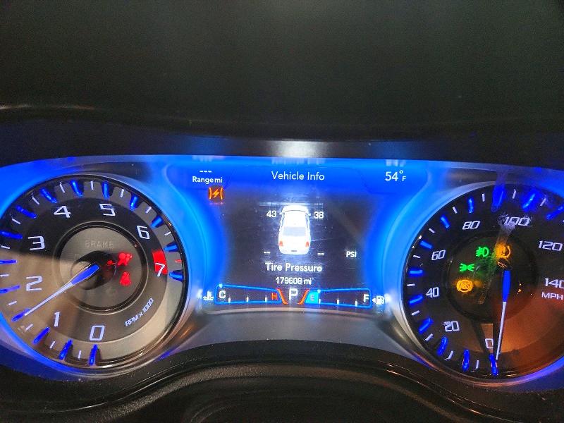 51656116 :رقم المزاد ، 2C3CCABG2JH214445 vin ، 2018 Chrysler 300 مزاد بيع