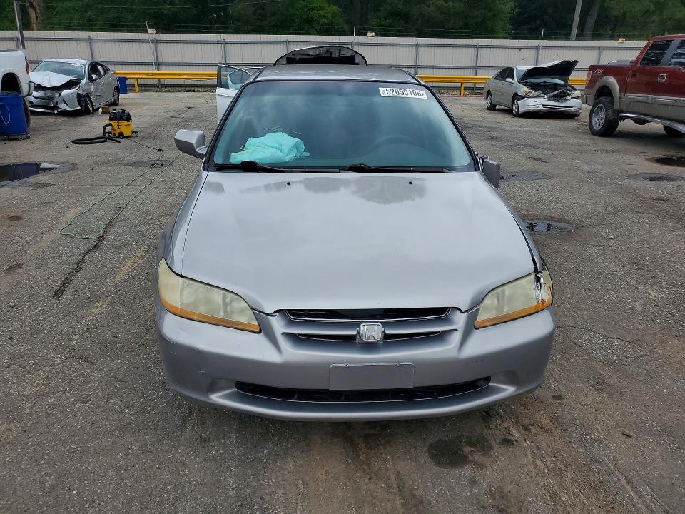 1999 Honda Accord მანქანა იყიდება აუქციონზე, vin: 1HGCG564XXA071017, აუქციონის ნომერი: 52050106