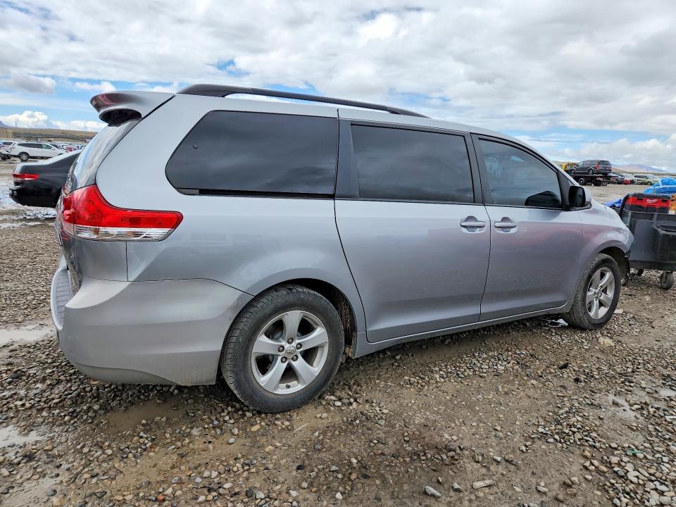 Aukcja sprzedaży 2014 Toyota Sienna, vin: 5TDKK3DC0ES454729, numer aukcji: 46475236