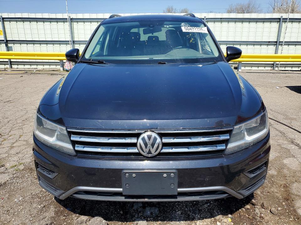 50492326 :رقم المزاد ، 3VV2B7AX2JM191508 vin ، 2018 Volkswagen Tiguan مزاد بيع