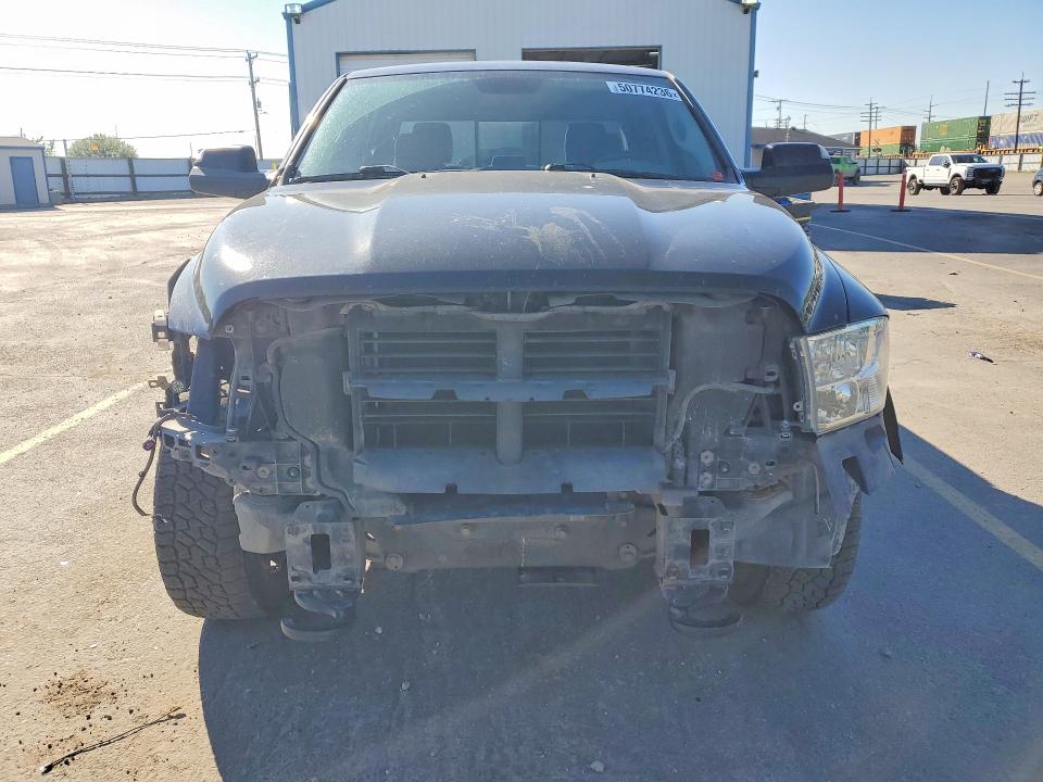 50774236 :رقم المزاد ، 1C6RR7TT3JS136325 vin ، 2018 Ram 1500 مزاد بيع