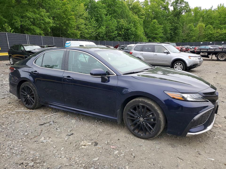 51329796 :رقم المزاد ، 4T1K61AKXNU702884 vin ، 2022 Toyota Camry مزاد بيع