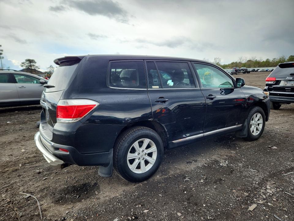 2013 Toyota Highlander მანქანა იყიდება აუქციონზე, vin: 5TDBK3EH6DS271246, აუქციონის ნომერი: 50845306
