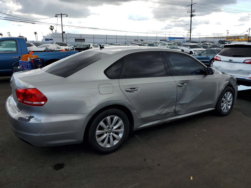 48656496 :رقم المزاد ، 1VWAP7A37DC101264 vin ، 2013 Volkswagen Passat مزاد بيع
