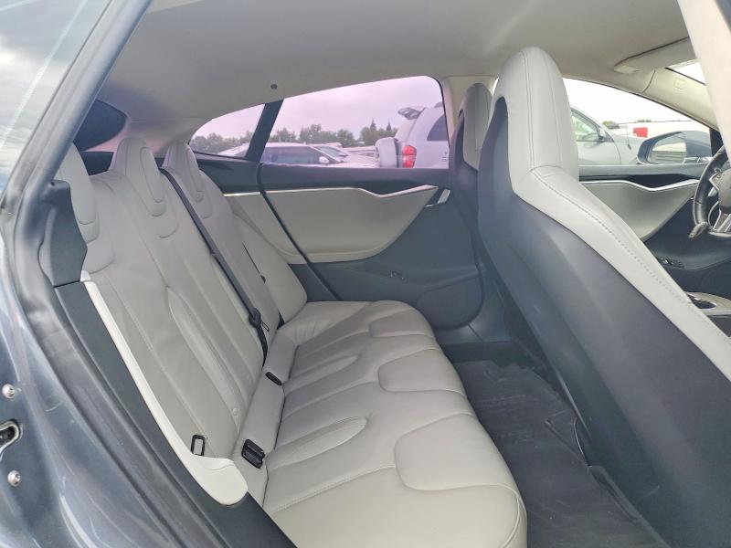2013 Tesla Model S მანქანა იყიდება აუქციონზე, vin: 5YJSA1CN3DFP28230, აუქციონის ნომერი: 49605876