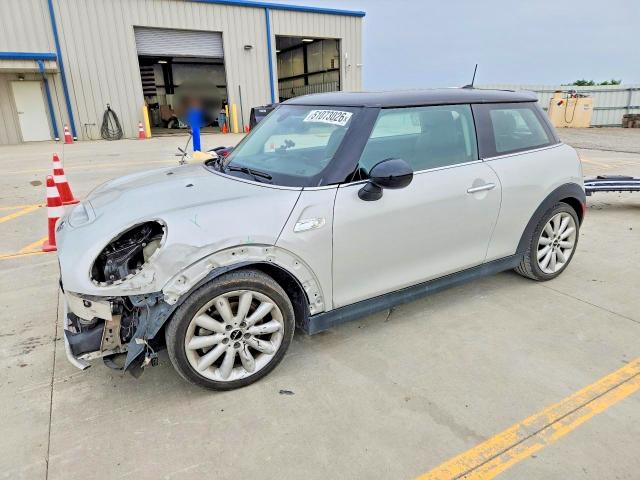 Продаж на аукціоні авто 2017 Mini Cooper, vin: WMWXP7C3XH3B94555, номер лоту: 51073026