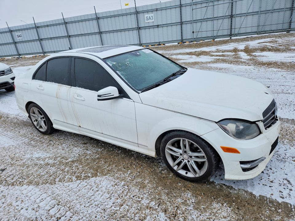2014 Mercedes-benz C მანქანა იყიდება აუქციონზე, vin: WDDGF8AB5EA901576, აუქციონის ნომერი: 48144816