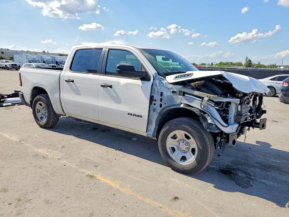 Продажа на аукционе авто 2026 Ram 1500, vin: 1C6RREGG8TN246323, номер лота: 51081206