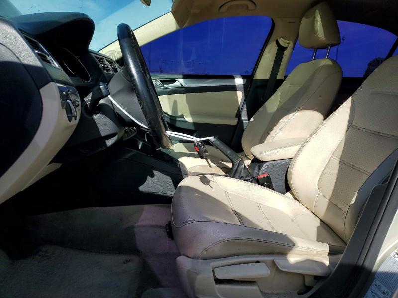 2015 Volkswagen Jetta მანქანა იყიდება აუქციონზე, vin: 3VWD17AJ7FM229843, აუქციონის ნომერი: 49444836