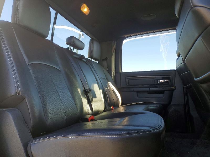 50788846 :رقم المزاد ، 1C6RR7YT2JS156252 vin ، 2018 Ram 1500 مزاد بيع