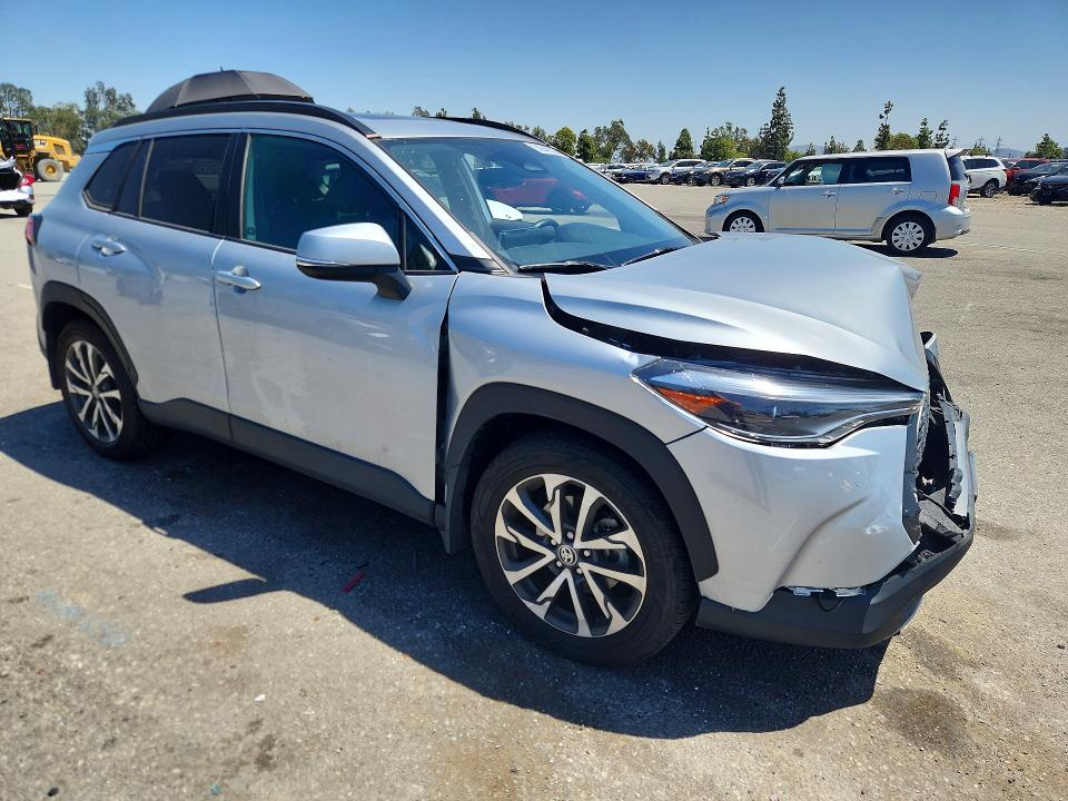 50648536 :رقم المزاد ، 7MUDAAAG4RV105107 vin ، 2024 Toyota Corolla Cross مزاد بيع