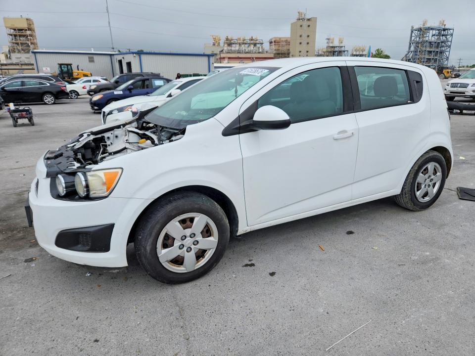 51528676 :رقم المزاد ، 1G1JA6SH2G4170640 vin ، 2016 Chevrolet Sonic مزاد بيع