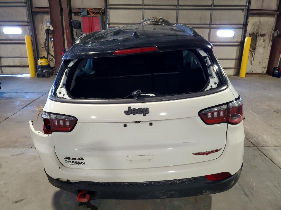 50276456 :رقم المزاد ، 3C4NJDDB4LT184727 vin ، 2020 Jeep Compass مزاد بيع