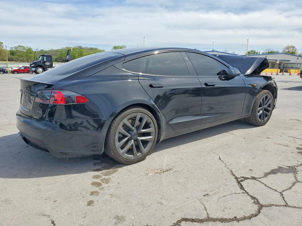 48462026 :رقم المزاد ، 5YJSA1E67MF451829 vin ، 2021 Tesla Model S مزاد بيع