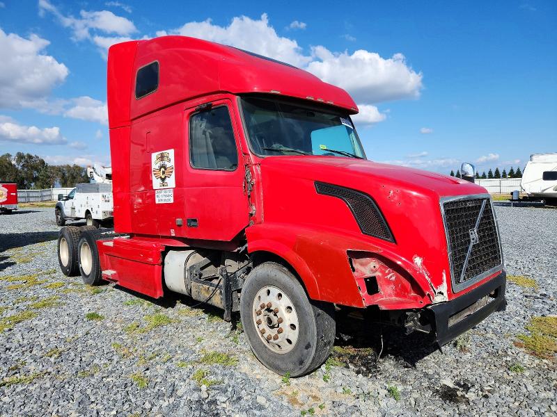 2015 Volvo Vn მანქანა იყიდება აუქციონზე, vin: 4V4NC9EJ4FN183258, აუქციონის ნომერი: 51328036