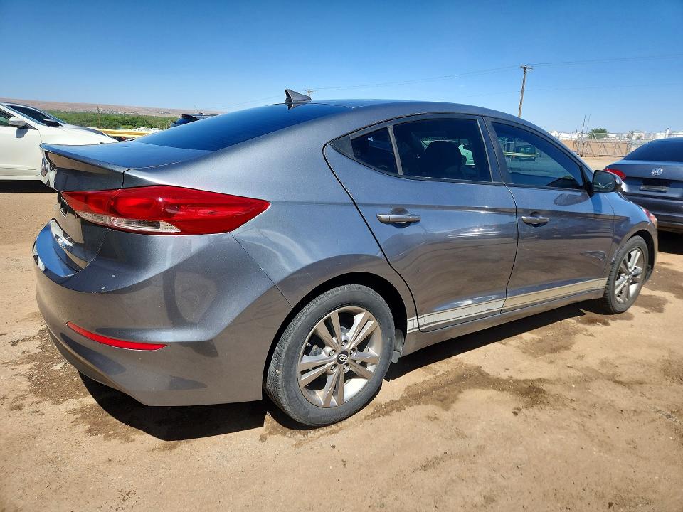 2017 Hyundai Elantra მანქანა იყიდება აუქციონზე, vin: KMHD84LF8HU385454, აუქციონის ნომერი: 50281926